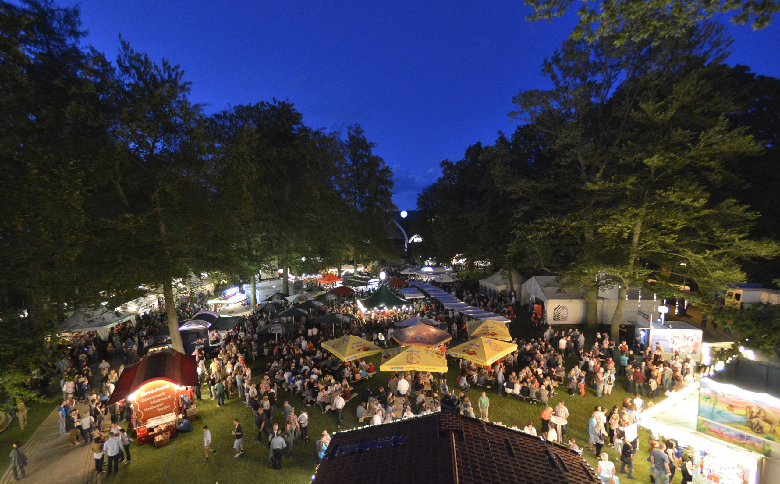 3TM_Schlosspark_abends1_4784_Foto_Georg_Kronenberg