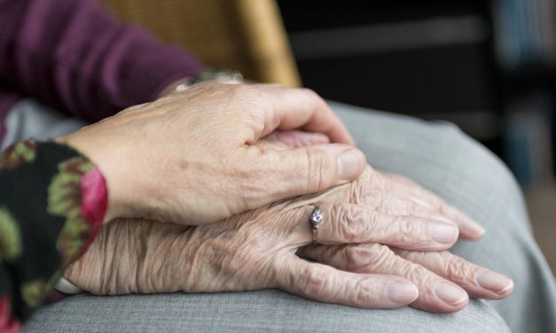 Weihnachtsgeld für 63 ältere Bedürftige