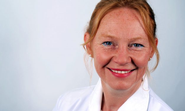 Birgit Wollenberg berät das RKI