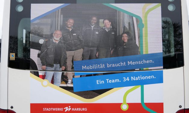 Busfahrer-Team aus 34 Nationen