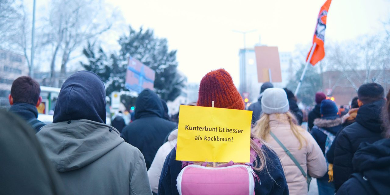 Marburg demonstriert doppelt gegen Rechts