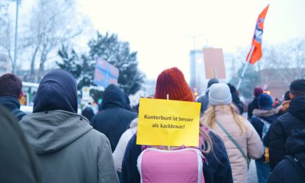 Marburg demonstriert doppelt gegen Rechts