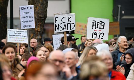 “Nie wieder ist jetzt!” in Neustadt