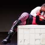 „Drama für dem Kopf (Ein Klamauk)“