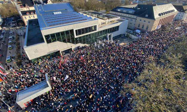 Protest gegen Sellner-Lesung