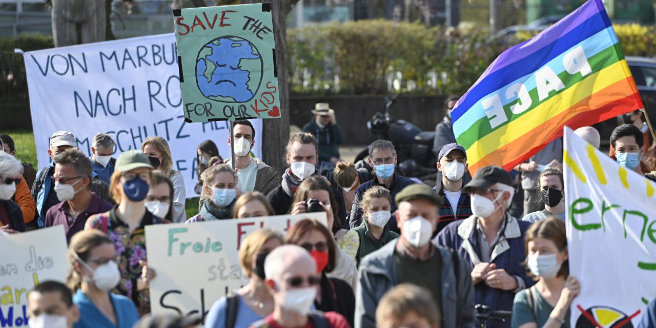 500 protestieren bei Klimastreik in Marburg