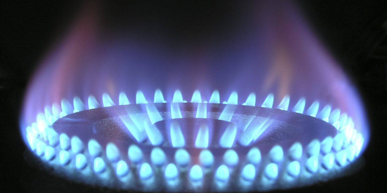 Gas- und Strompreise steigen moderat