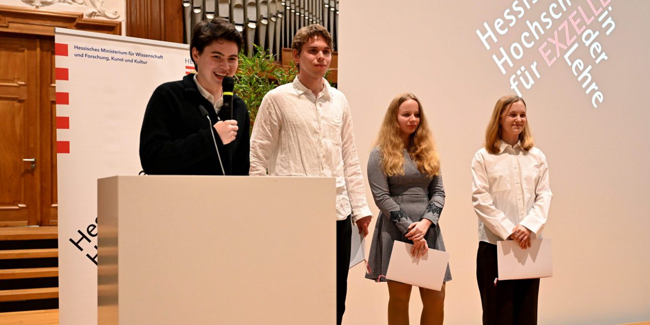 „AI-Lab: Ai & Society“ erhält Hessischen Hochschulpreis