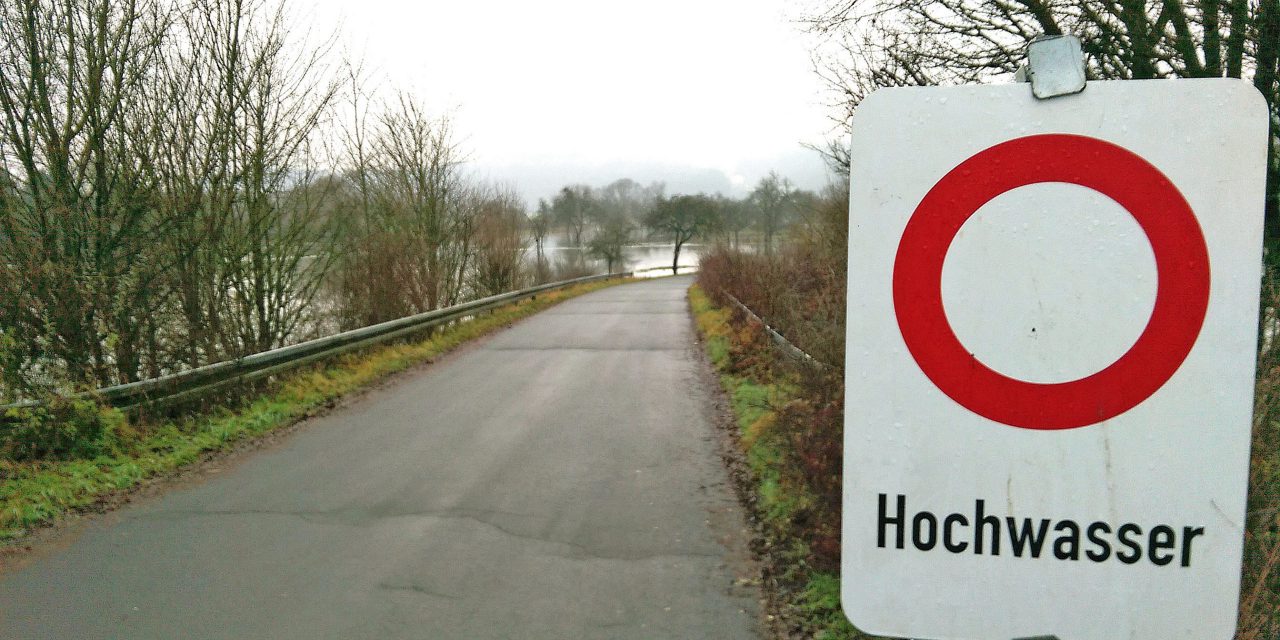 Hochwasser klingt langsam ab