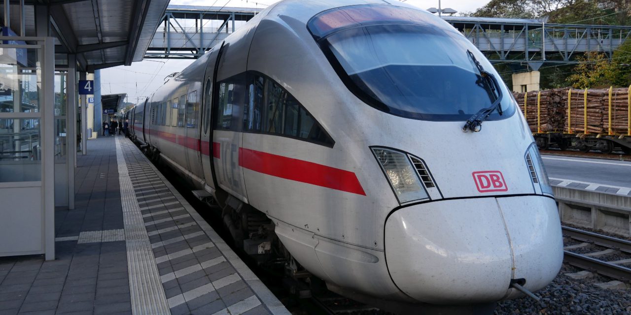 Bahn halbiert ICE-Halte