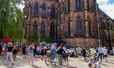 Sommertheater auf dem Firmaneiplatz