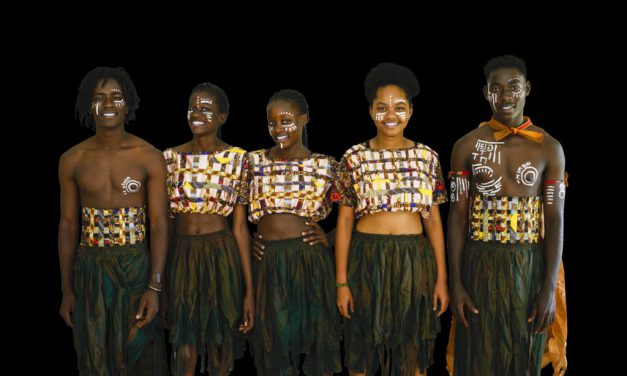 Tanztheater „Ensibuuko“