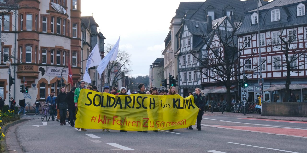 Klimastreik mit Fahrradkette