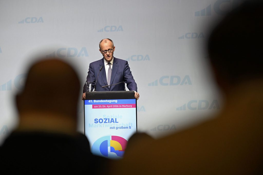 Bundeskanzler Friedrich Merz spricht bei der Bundestagung der Christlich-Demokratischen Arbeitnehmerschaft im Erwin-Piscator-Haus. Fotos: Georg Kronenberg