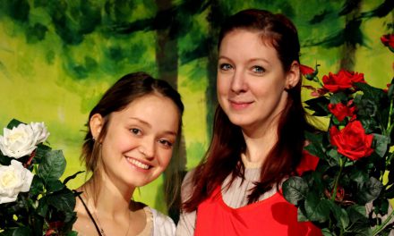 „Schneeweißchen und Rosenrot“