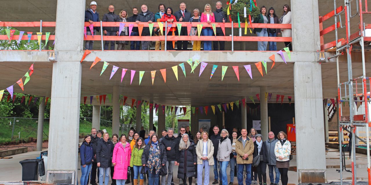 Richtfest für Schulneubau in Cappel