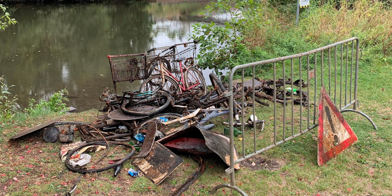 760 Kilo Müll aus der Lahn gefischt