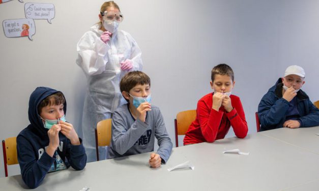 Pilotprojekt: Schüler testen sich selbst