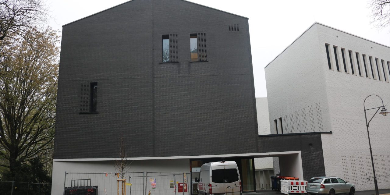 11,1 Millionen Euro für schwarz-mattes Uni-Gebäude