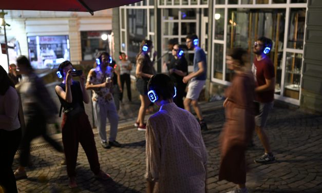 Performance, Show und Silent Disco
