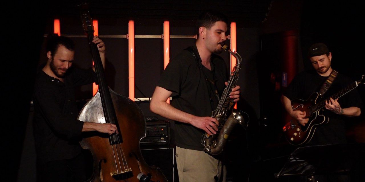 Facettenreicher Jazzabend ganz ohne Schlagzeug