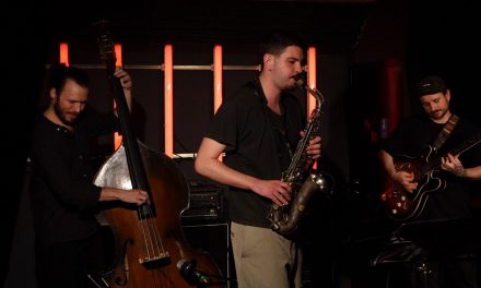 Facettenreicher Jazzabend ganz ohne Schlagzeug