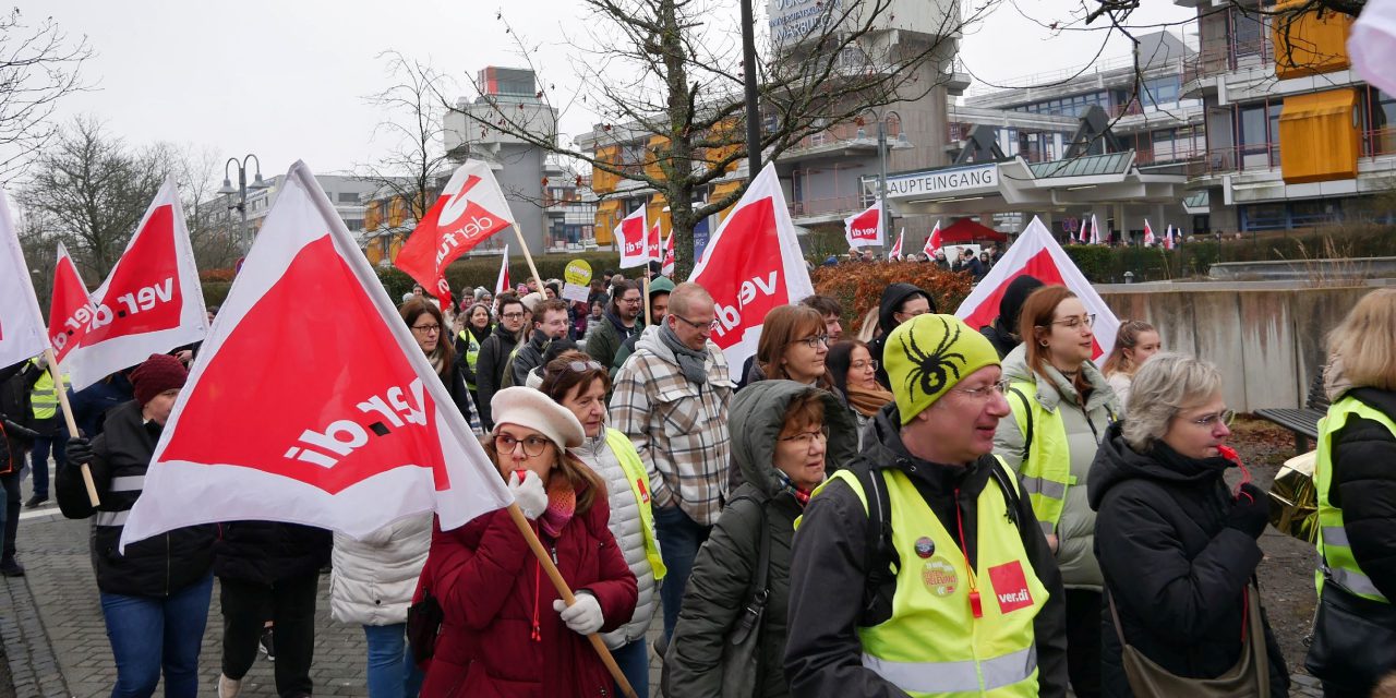 500 Streikende am Uni-Klinikum Marburg