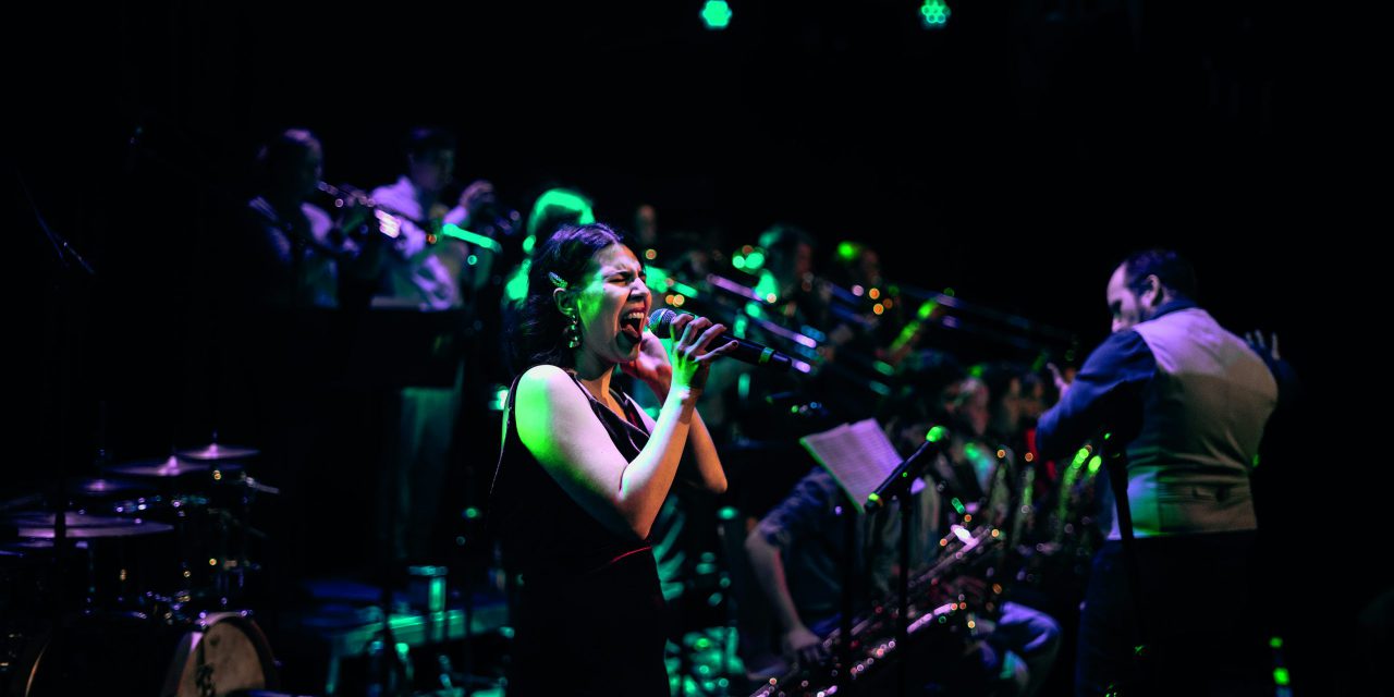 Studi Big Band: Mueva Los Huesos