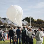 Jugendliche forschen mit Wetterballons