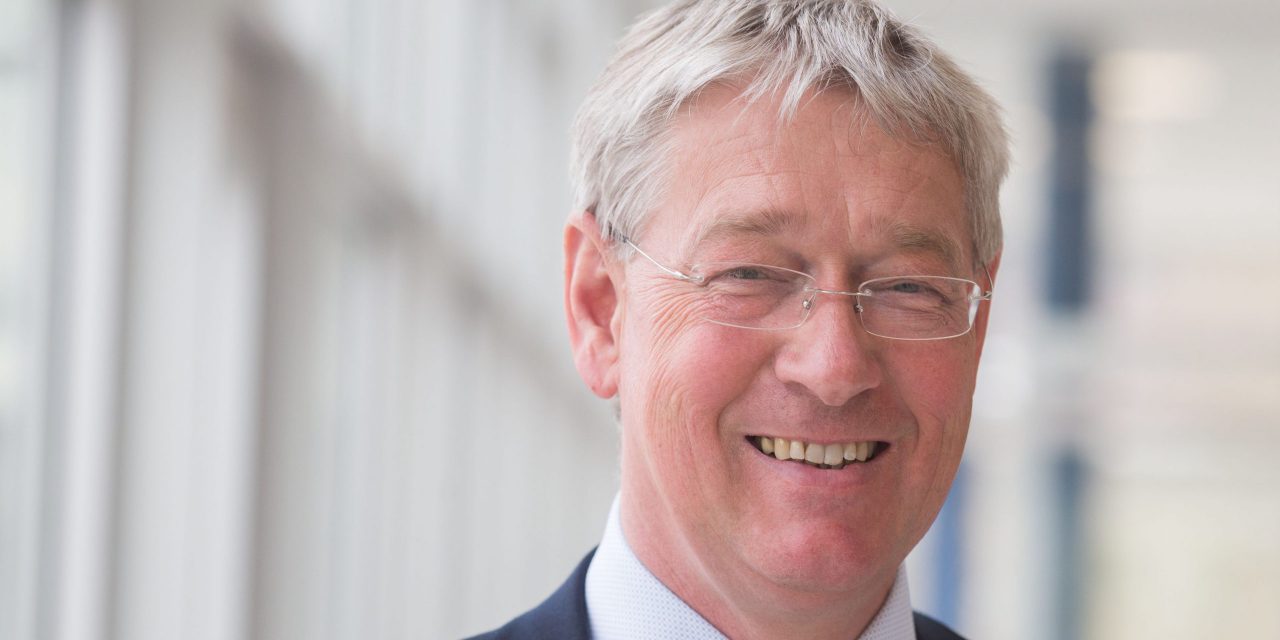 Über Krieg & Frieden